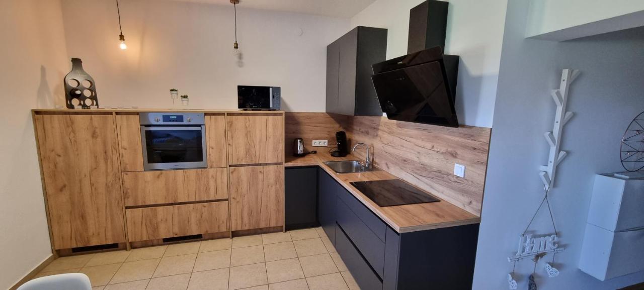 Oaza Klara Apartment Karlovac Exterior foto