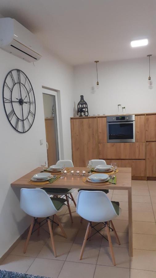 Oaza Klara Apartment Karlovac Exterior foto